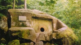 Волконский дольмен