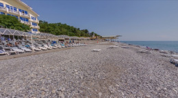 Центральный пляж  в Лоо