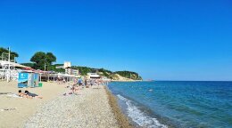 Центральный пляж в Лермонтово