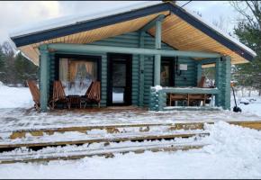 Дом на берегу реки Устье Тулоксы