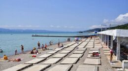 Пляж пансионата Кировец