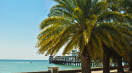 Центральный пляж Сухума